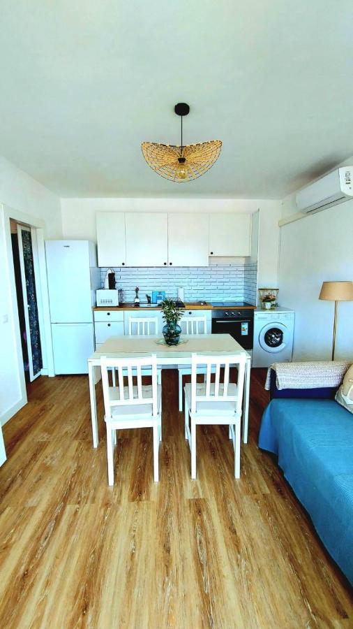 Marsolrosas Apartment Hospitalet De L'Infant Luaran gambar