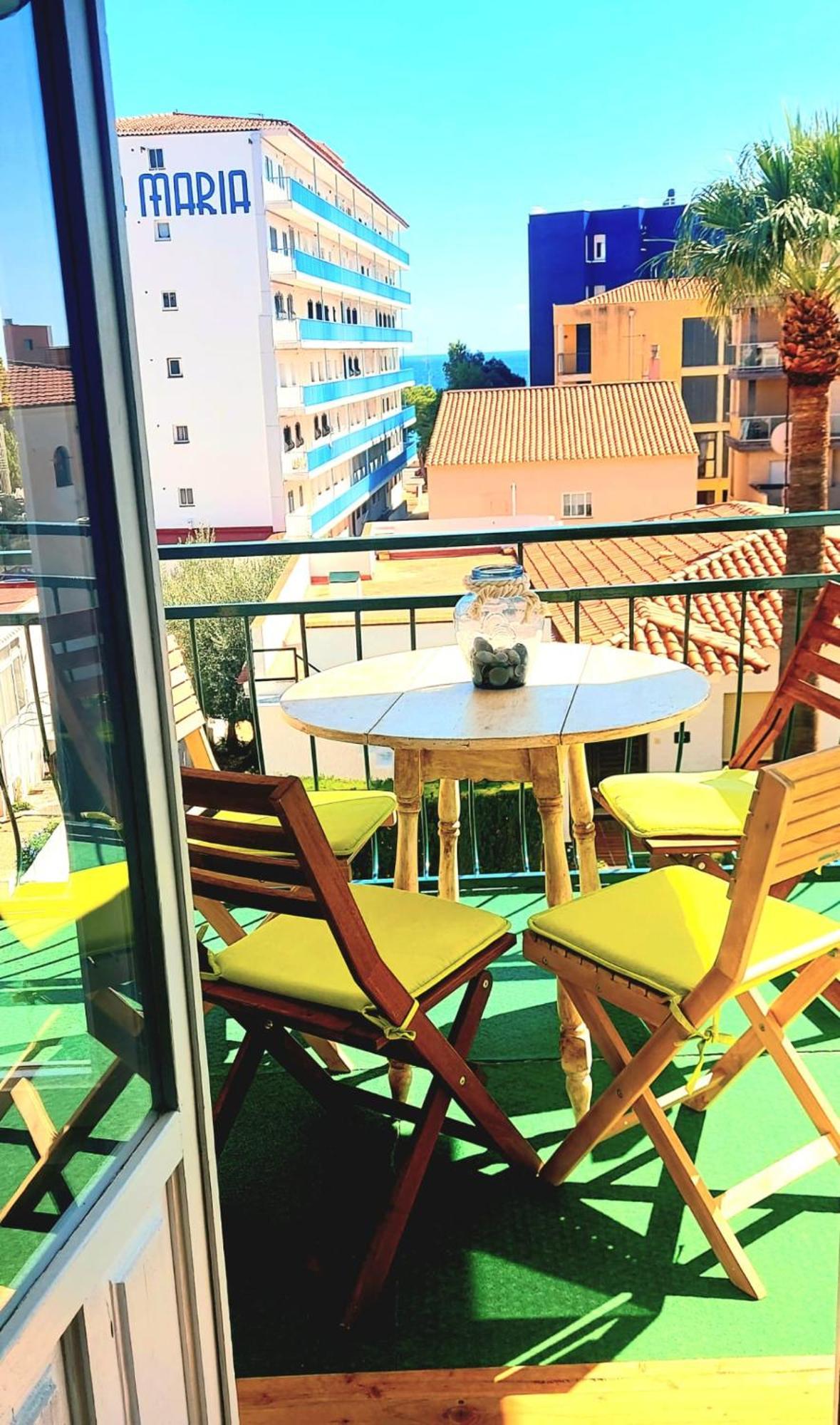 Marsolrosas Apartment Hospitalet De L'Infant Luaran gambar
